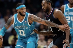 亿博官方首页-这也行？今夜夏洛特黄蜂备战NBA季后赛今晨芝加哥公牛再遭质疑，风云突变切尔西窗口期刷新队史纪录的简单介绍